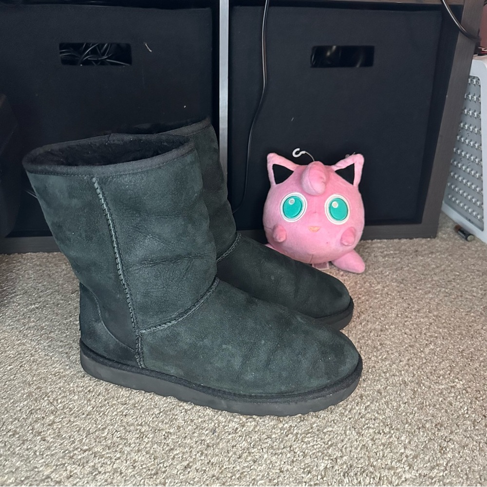 UGG Classic Short II 1016223 Black Winter Boots Women’s Size 9